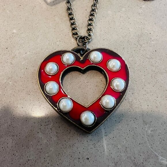Vintage Red Enamel Heart Pendant Necklace with Faux Pearls - Picture 4 of 5